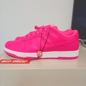 Nike dunks women's neon pink size 9